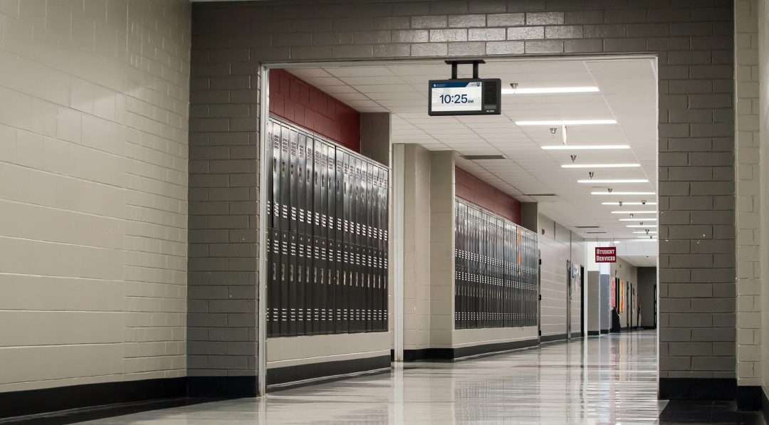 Algo 8420 IP Dual-Sided Display Speaker is recommended for wall and ceiling mount, ideal for hallways.